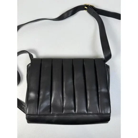 THEMOIRè Black Feronia Crossbody Bag with Hardware Tarnishing and Surface Dents - Picture 5 of 15